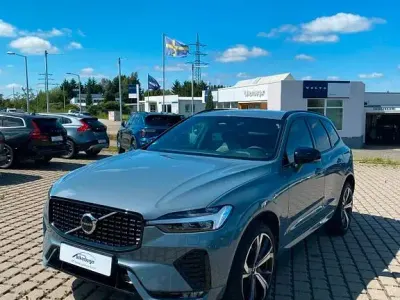 Gebraucht Volvo XC60 R-Design 197 PS (144 kW) 2022 Grau SUV