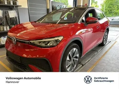 Gebraucht VW ID.5 Pro Performance 150 kW (204 PS) 2023 Kings red schwarz (metallic) SUV