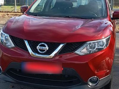 Gebraucht Nissan Qashqai Acenta 116 PS (85 kW) 2017 Rot SUV