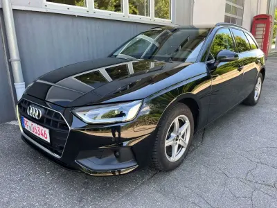 Gebraucht Audi A4 Sport 163 PS (119 kW) 2023 Mythosschwarz Kombi