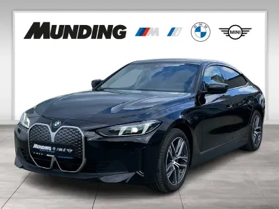 Neu BMW i4 Sport Line 210 kW (286 PS) 2026 Schwarz Limousine