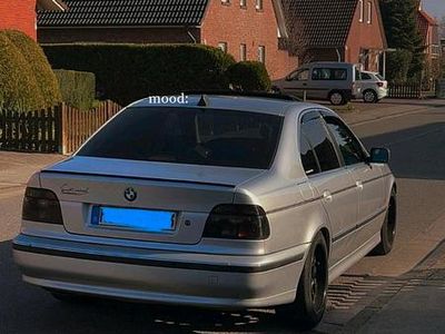 BMW 523