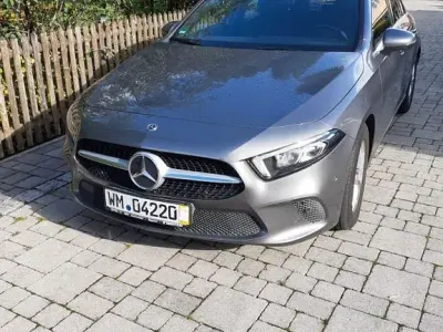 Gebraucht Mercedes A200 Style 150 PS (110 kW) 2020 Grau Limousine