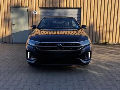 Używany VW T-Roc Cabriolet R-line 150 KM (110 kW) 2024 Czarny Kabriolet