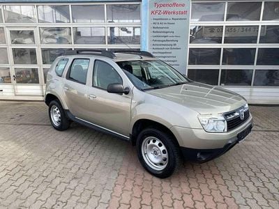 Grau Gebraucht 2011 Dacia Duster SUV | 7.990 € (Teuer)