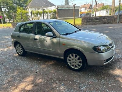 Nissan Almera