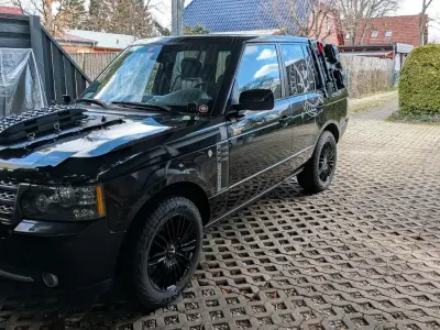 Gebraucht Land Rover Range Rover Vogue 272 PS (200 kW) 2010 Schwarz SUV