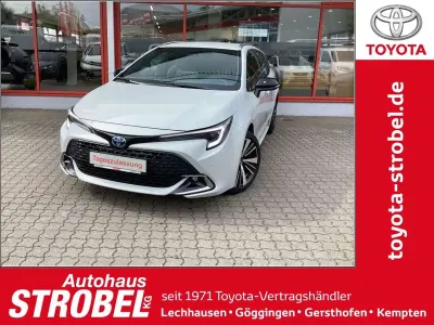Neu Toyota Corolla 140 PS (102 kW) 2025 Ash grey metallic Kombi