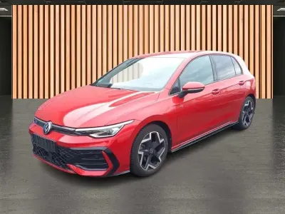 Gebraucht VW Golf VIII R-line 150 PS (110 kW) 2024 Rot Limousine