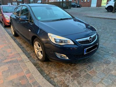 Gebraucht Opel Astra 140 PS (102 kW) 2011 Blau Kombi