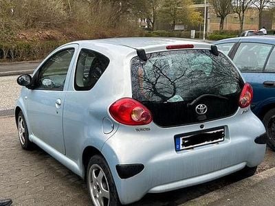 Gebraucht Toyota Aygo 68 PS (50 kW) 2005 Blau Kleinwagen