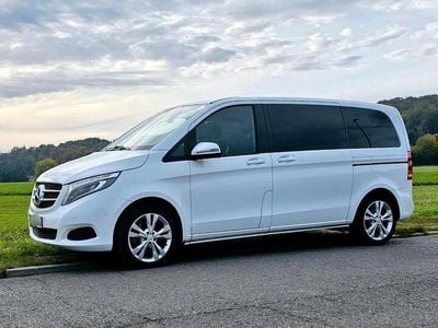 Mercedes V220