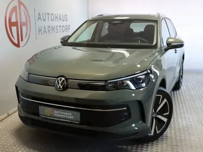 Neu VW Tiguan Life 150 PS (110 kW) 2025 Grün SUV
