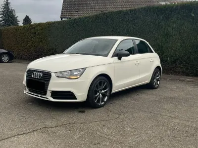Brugt Audi A1 Sportback Attraction 86 HK (63 kW) 2014 Hvid Hatchback