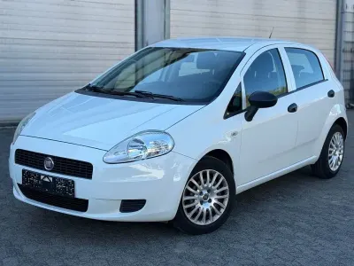 Gebraucht Fiat Grande Punto Basis 69 PS (50 kW) 2011 Kleinwagen