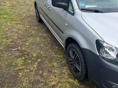Gebraucht VW Caddy Maxi 107 PS (78 kW) 2014 Silber Van / Kleinbus