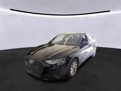 Second-hand Audi A3 Comfort 110 CP (80 kW) 2024 Negru Berlinǎ