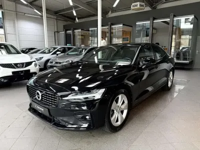 Used Volvo S60 R-Design 197 HP (144 kW) 2022 Black Sedan