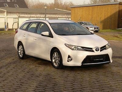 Gebraucht Toyota Auris Touring Sports Life+ 124 PS (91 kW) 2014 Weiß Kombi
