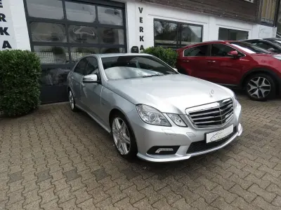 Gebraucht Mercedes E350 AMG line 292 PS (214 kW) 2010 Silber Limousine