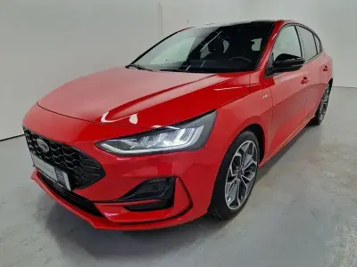 Gebraucht Ford Focus ST-Line X 125 PS (91 kW) 2023 Race rot Limousine