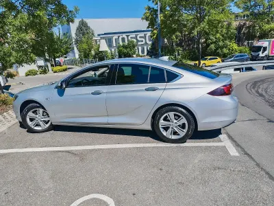 Gebraucht Opel Insignia Sport 179 PS (131 kW) 2017 Silber Limousine