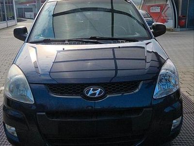 Usado Hyundai Matrix 103 HP (75 kW) 2008 Azul Monovolume