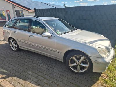 Gebraucht Mercedes C200 163 PS (119 kW) 2004 Silber Kombi