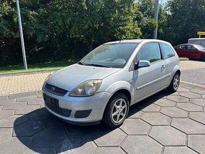 Gebraucht Ford Fiesta 80 PS (58 kW) 2008 Grau Kleinwagen