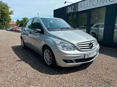 Gebraucht Mercedes B200 136 PS (100 kW) 2006 Silber Van / Kleinbus