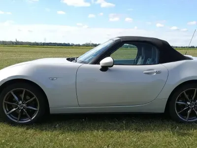 Gebraucht Mazda MX5 Sports-Line 160 PS (117 kW) 2016 Weiß Cabrio