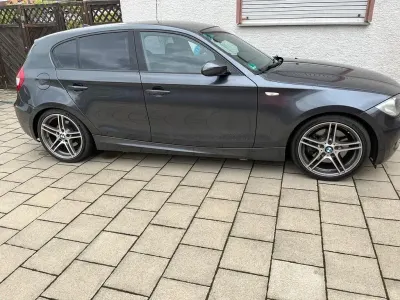 Gebraucht BMW 130 Performance 265 PS (194 kW) 2005 Grau Kleinwagen