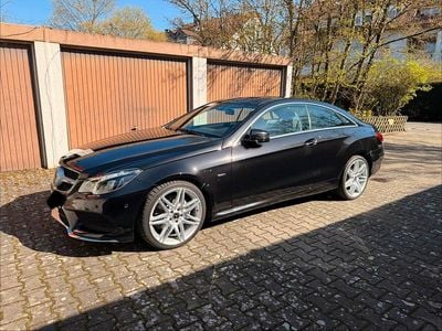 Gebraucht Mercedes E350 AMG 258 PS (189 kW) 2017 Schwarz Coupé