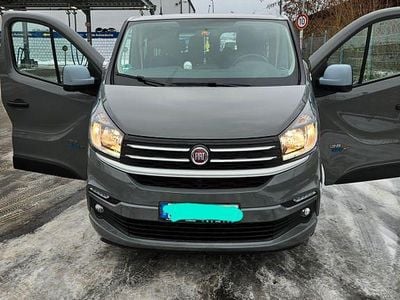 Grau Gebraucht 2018 Fiat Talento Van / Kleinbus | 15.750 €