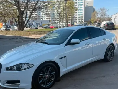 Usata Jaguar XF 193 CV (141 kW) 2015 Nero Berlina