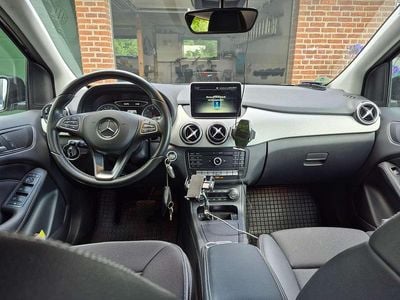 Mercedes B180