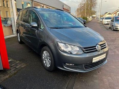 Begagnad VW Sharan Comfortline 150 HK (110 kW) 2019 Grå Minibuss