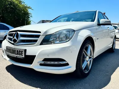 Gebraucht Mercedes C180 156 PS (114 kW) 2011 Weiß Limousine
