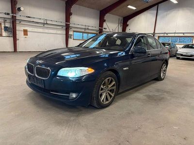 Gebraucht BMW 520 Sport Line 184 PS (135 kW) 2012 Blau Limousine