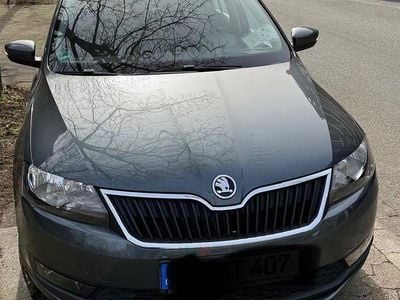 Gebraucht Skoda Rapid Active 95 PS (69 kW) 2018 Grau Kleinwagen