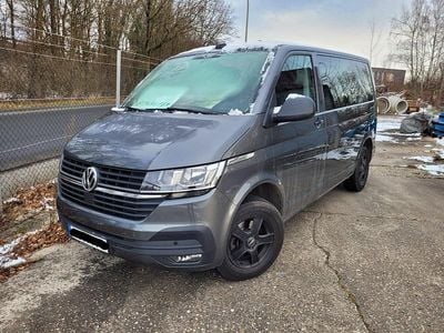 Grau Gebraucht 2020 VW Multivan Family Van | 29.990 € (Guter Preis)