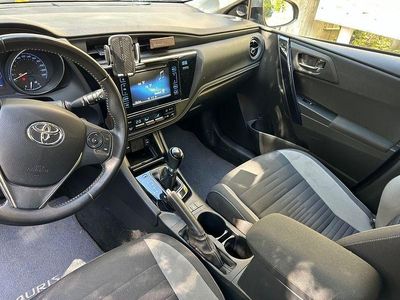 Gebraucht Toyota Auris 116 PS (85 kW) 2016 Braun Limousine