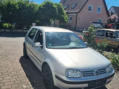 Gebraucht VW Golf IV Basis 105 PS (77 kW) 2000 Silber Limousine