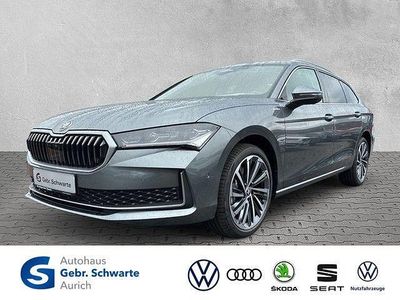Grau Neu 2025 Skoda Superb LAURIN & KLEMENT Kombi | 58.880 € (Teuer)
