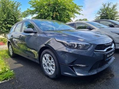 Neu Kia Ceed Sportswagon 140 PS (102 kW) 2025 Grau Kombi