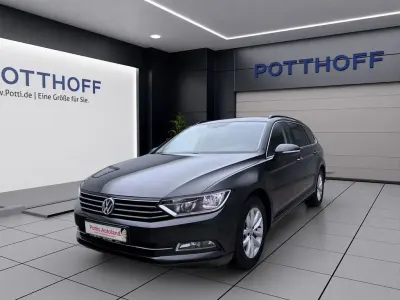 Gebraucht VW Passat Comfortline 150 PS (110 kW) 2019 Mangangrau metallic Kombi