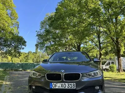Gebraucht BMW 318 143 PS (105 kW) 2013 Grau Limousine