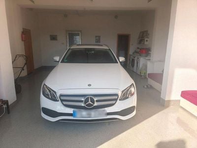 Weiß Gebraucht 2017 Mercedes E220 Avantgarde Kombi | 15.900 € (Fairer Preis)