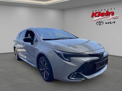 Neu Toyota Corolla 141 PS (103 kW) 2025 Grau Kombi