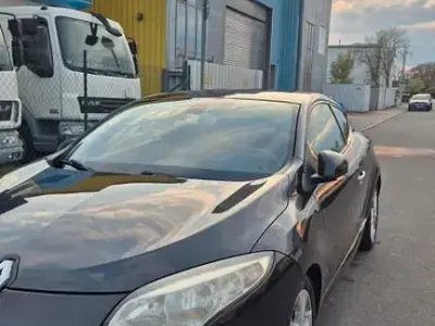 Używany Renault Mégane Dynamique 179 KM (131 kW) 2009 Czarny Coupe